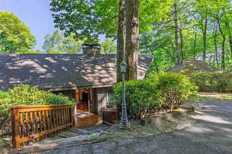 594 Highgate Road Highlands NC 28741