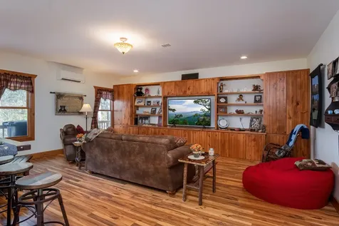 1607 N Buckberry Drive Sapphire NC 28774