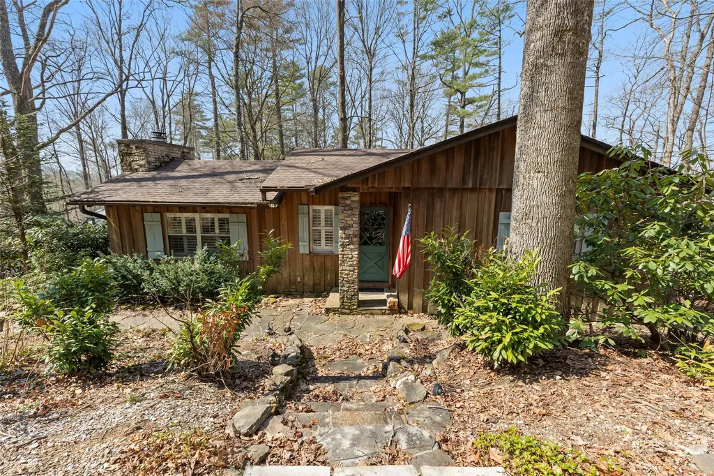 86 Dogwood Drive Highlands NC 28741