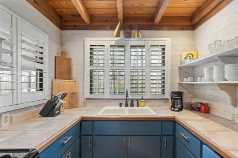 86 Dogwood Drive Highlands NC 28741