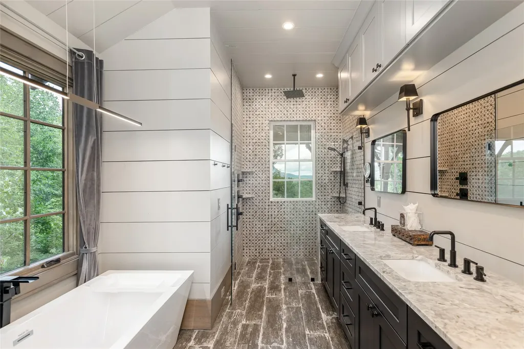 327 Golf View Road Sapphire NC 28774
