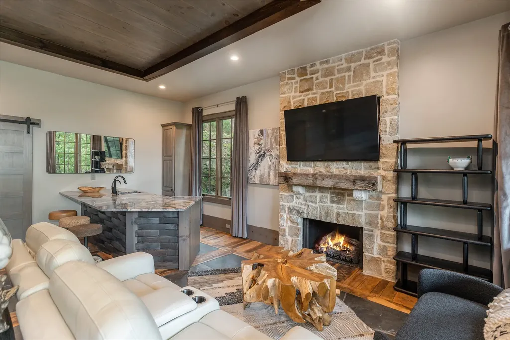 327 Golf View Road Sapphire NC 28774
