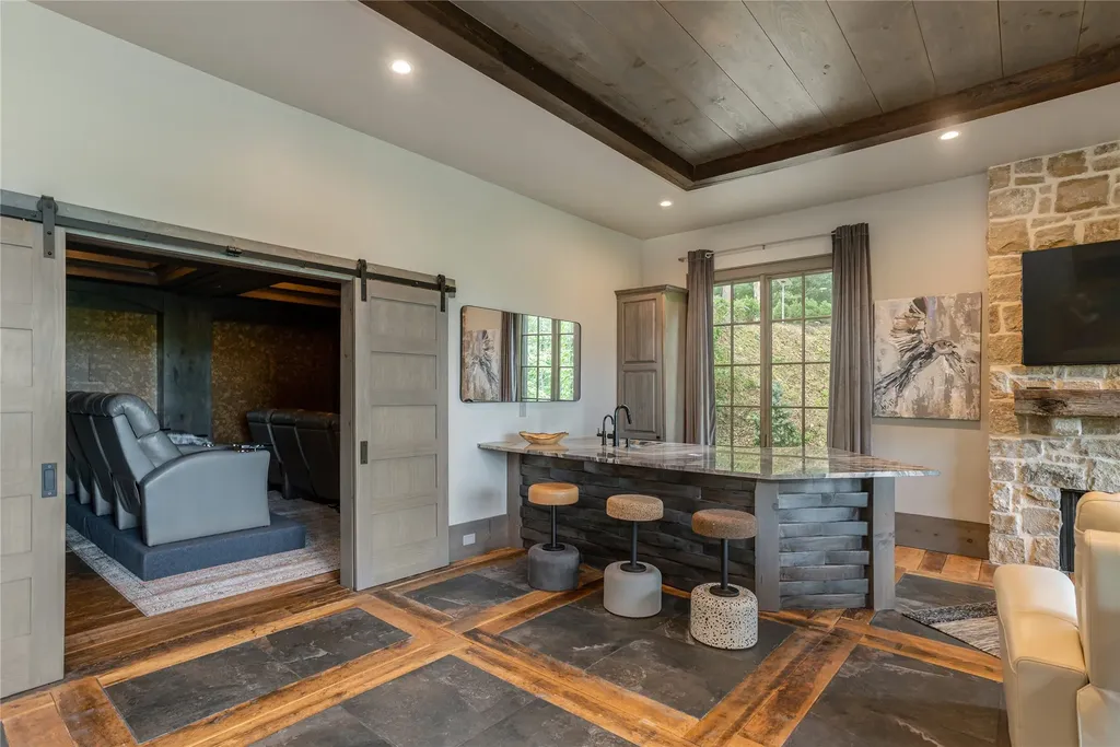 327 Golf View Road Sapphire NC 28774
