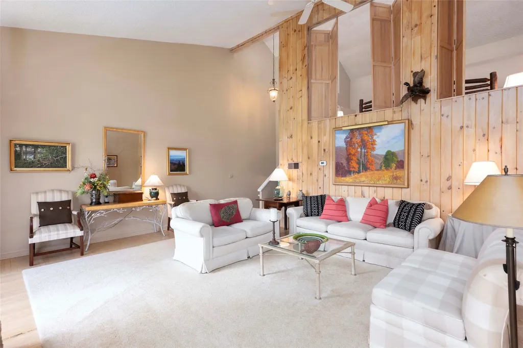 24 E Toxaway Shores Lake Toxaway NC 28747