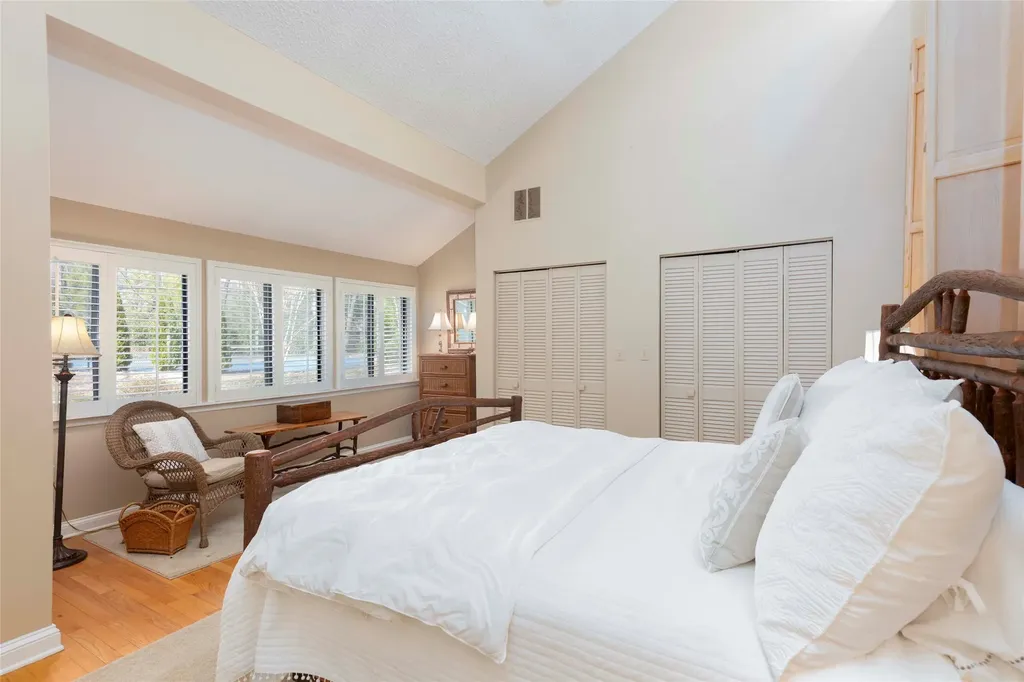 24 E Toxaway Shores Lake Toxaway NC 28747
