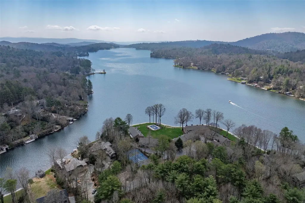 24 E Toxaway Shores Lake Toxaway NC 28747