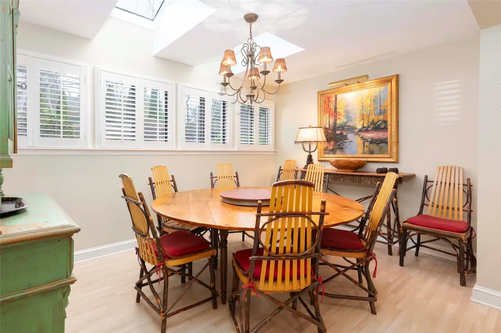 24 E Toxaway Shores Lake Toxaway NC 28747