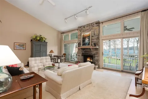 24 E Toxaway Shores Lake Toxaway NC 28747