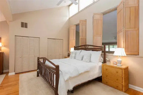 24 E Toxaway Shores Lake Toxaway NC 28747