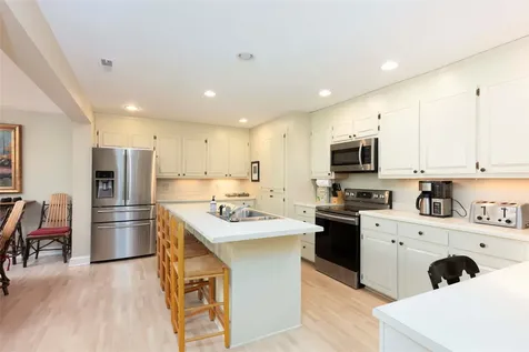 24 E Toxaway Shores Lake Toxaway NC 28747