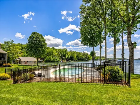24 E Toxaway Shores Lake Toxaway NC 28747