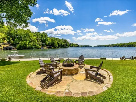 24 E Toxaway Shores Lake Toxaway NC 28747