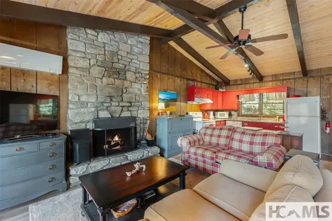 235 Hedden Lane Highlands NC 28741