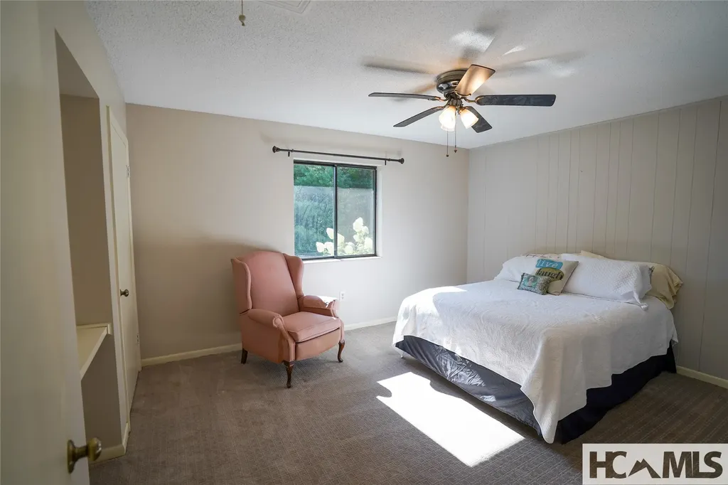 262 Rooster Cove Brevard NC 28712