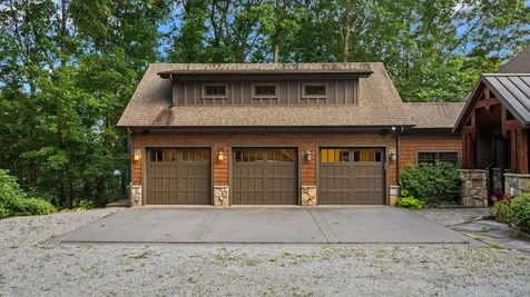 315 Bears Paw Trail Franklin NC 28734