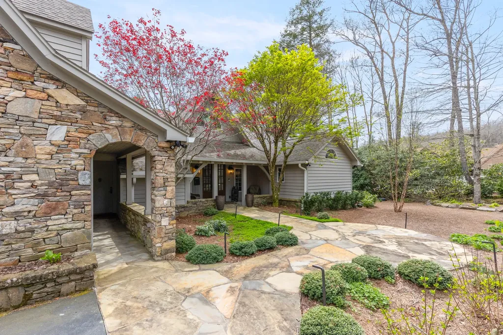 120 Ravenel Point Highlands NC 28741