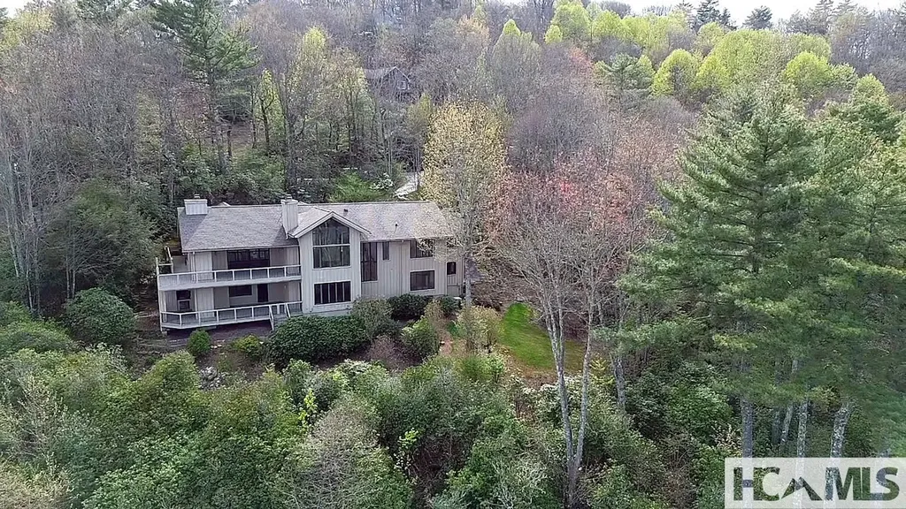 721 Lakeside Drive Lake Toxaway NC 28747