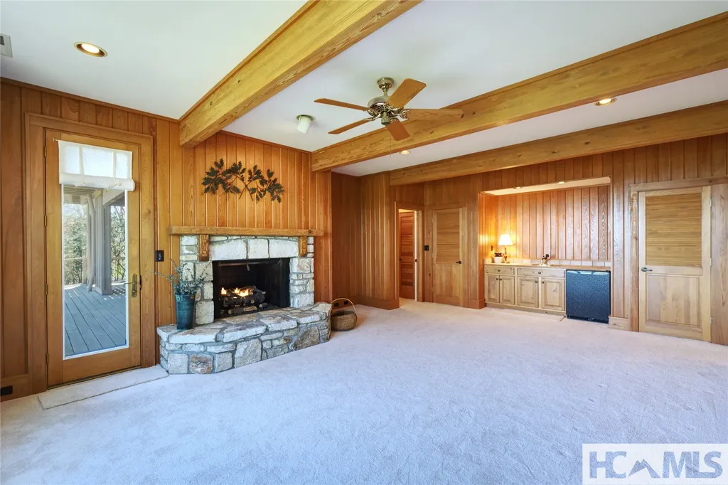 721 Lakeside Drive Lake Toxaway NC 28747