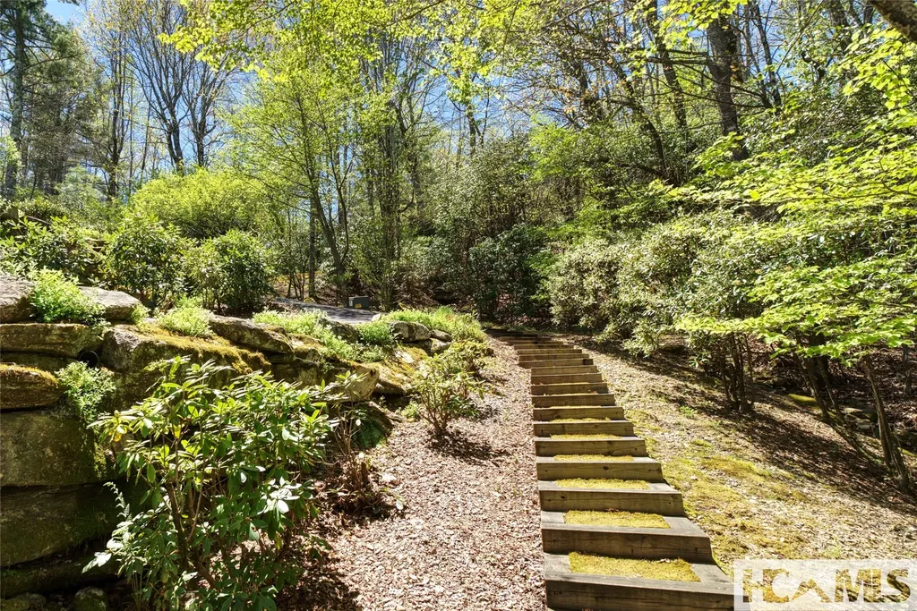 721 Lakeside Drive Lake Toxaway NC 28747