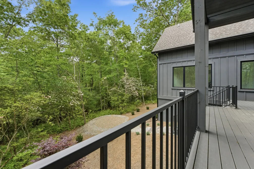 120 Gather Point Road Glenville NC 28736