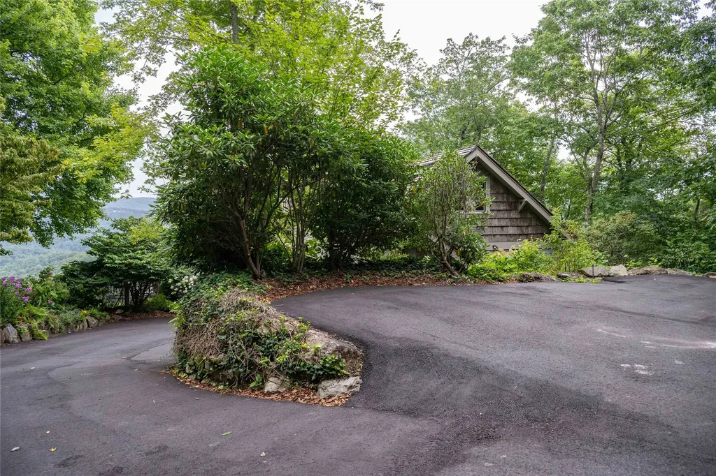 272 Long Way Road Sapphire NC 28774