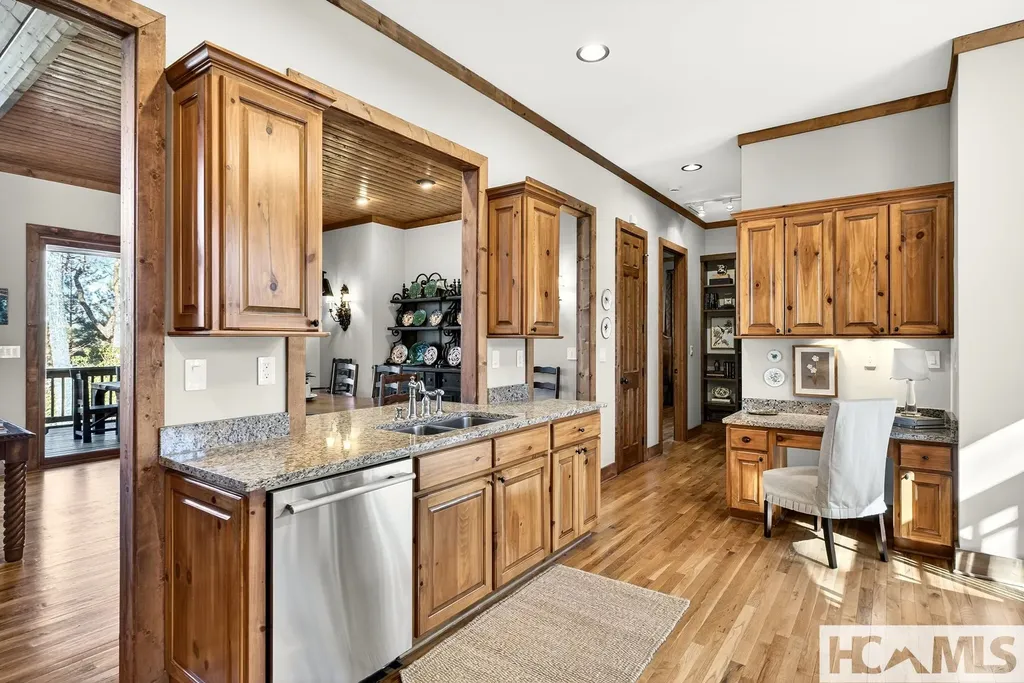 161 Chestnut Trace Lake Toxaway NC 28747