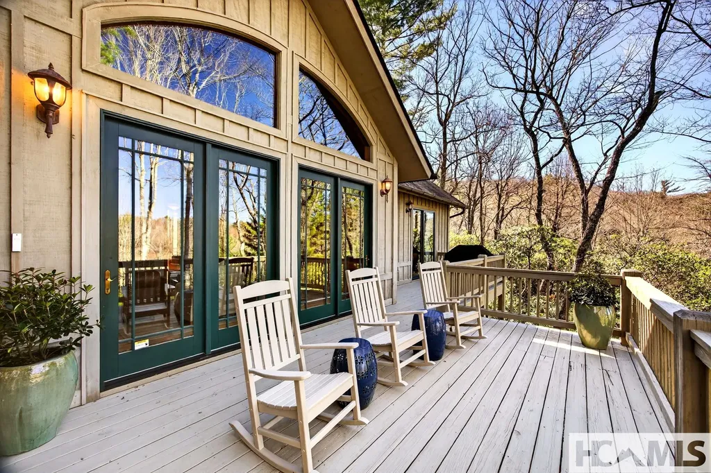 161 Chestnut Trace Lake Toxaway NC 28747