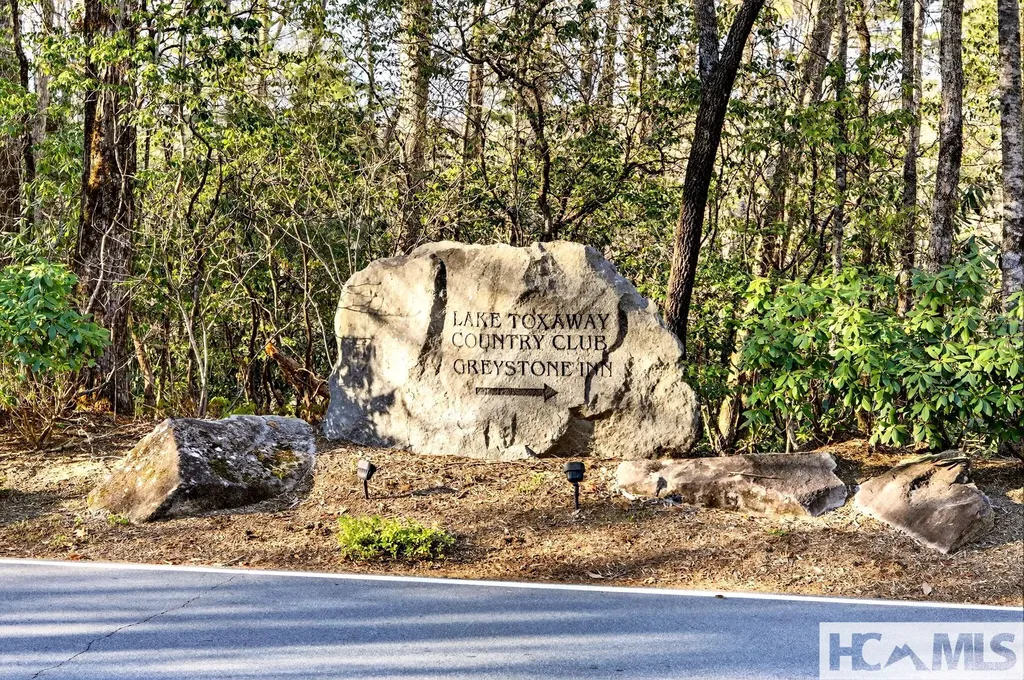 161 Chestnut Trace Lake Toxaway NC 28747