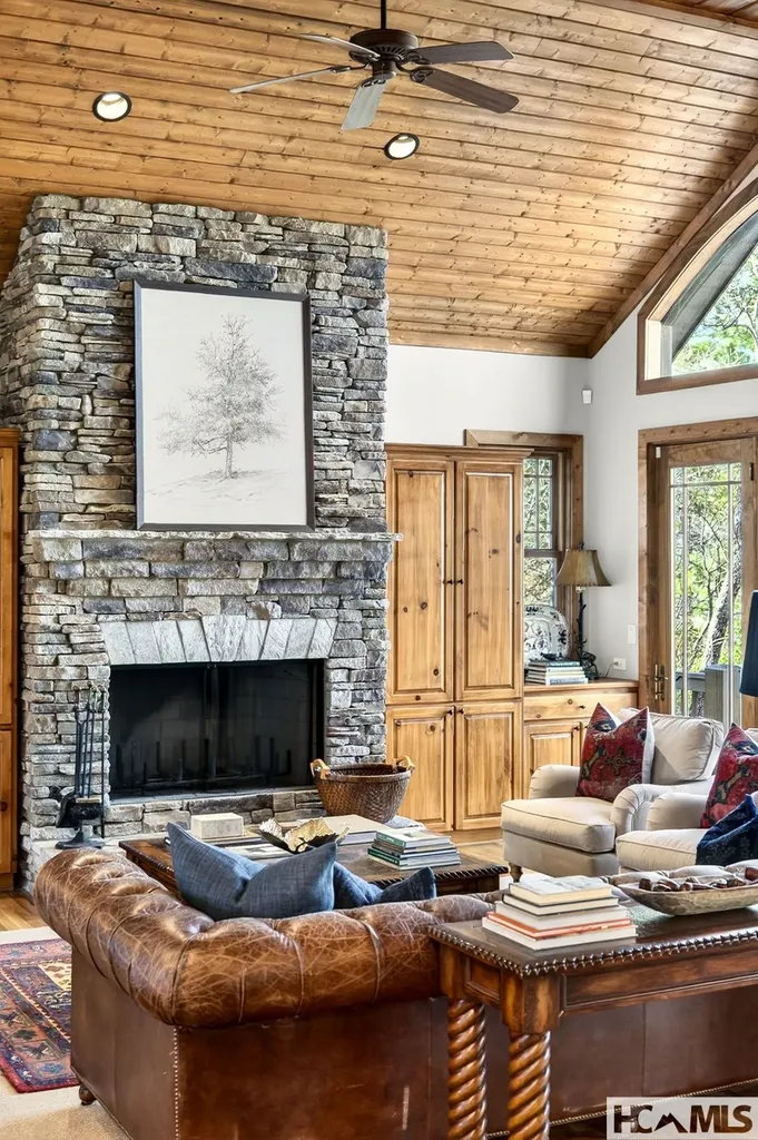 161 Chestnut Trace Lake Toxaway NC 28747