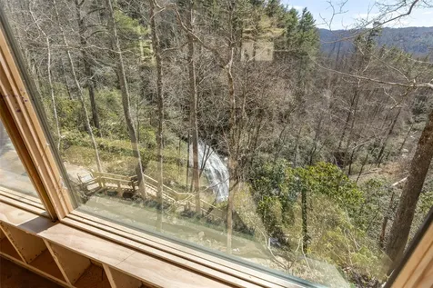 208 Nashs Knoll Cashiers NC 28717