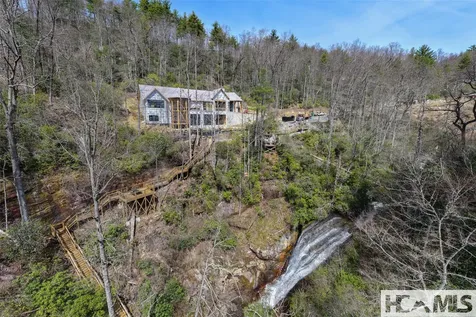 208 Nashs Knoll Cashiers NC 28717