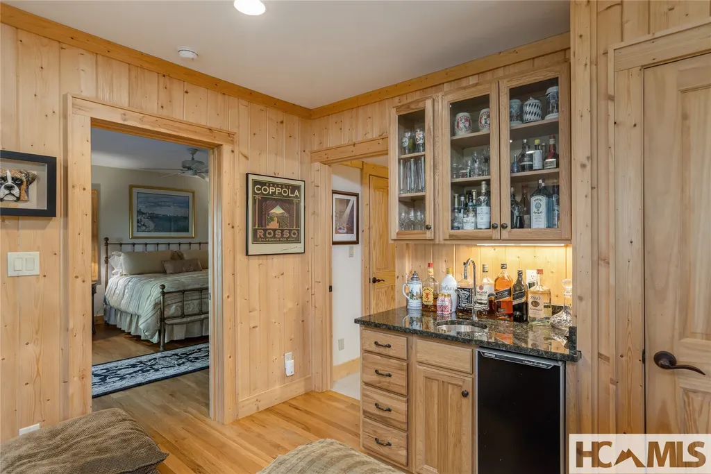 2119 Cherokee Trail Sapphire NC 28774