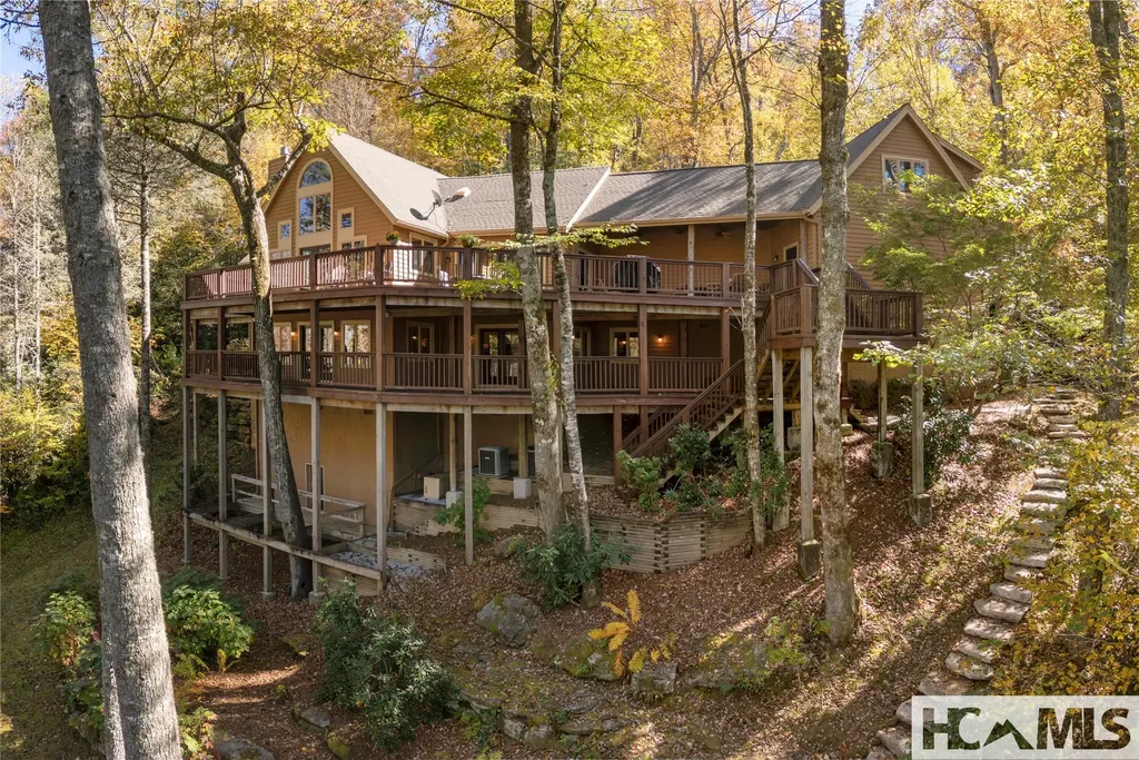 2119 Cherokee Trail Sapphire NC 28774