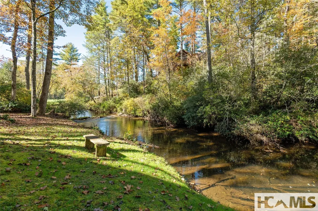 2119 Cherokee Trail Sapphire NC 28774
