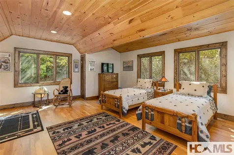 2119 Cherokee Trail Sapphire NC 28774
