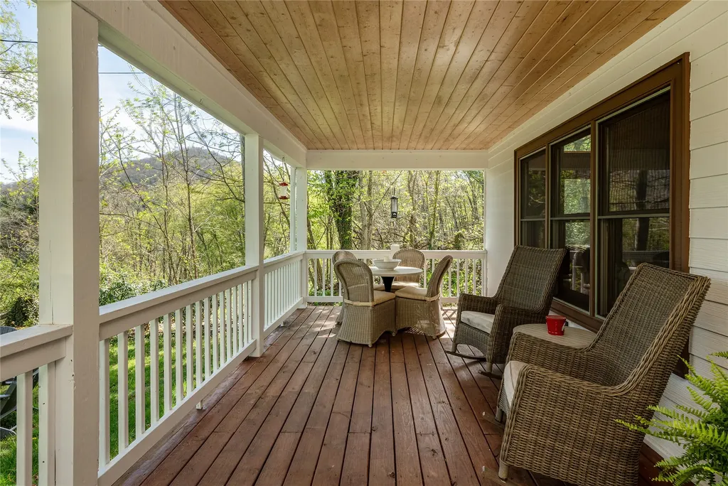 205 Blue Stone Trail Glenville NC 28736