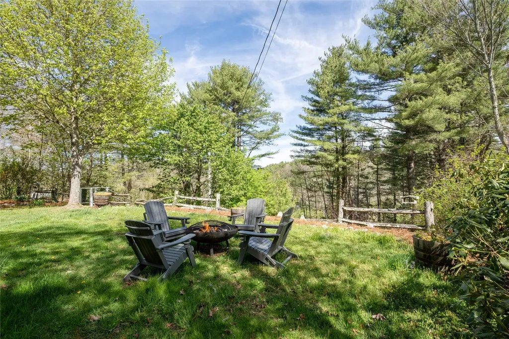 205 Blue Stone Trail Glenville NC 28736
