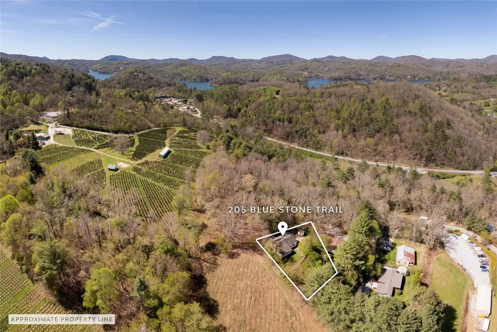 205 Blue Stone Trail Glenville NC 28736