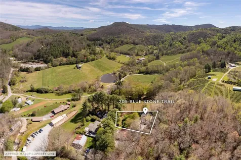 205 Blue Stone Trail Glenville NC 28736