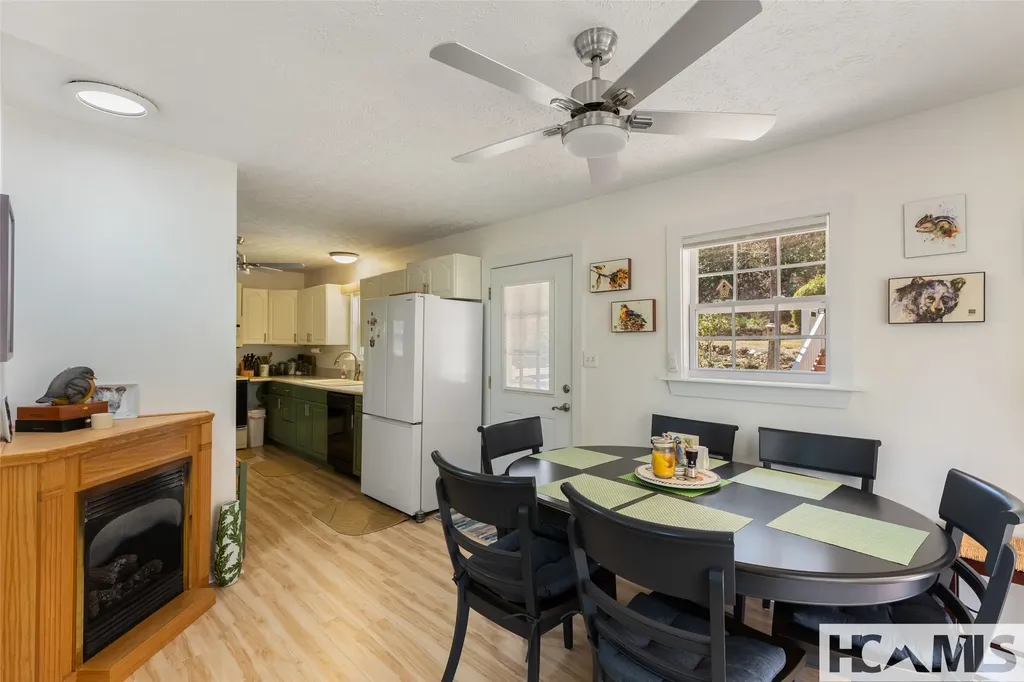 4411 Whiteside Cove Road Highlands NC 28741