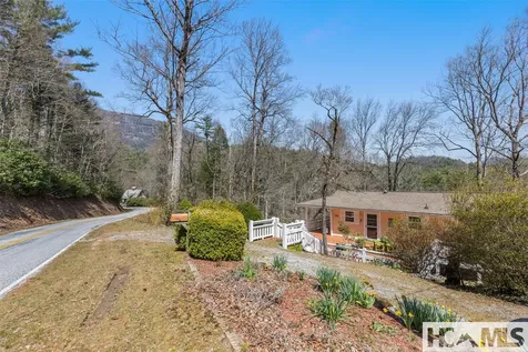 4411 Whiteside Cove Road Highlands NC 28741