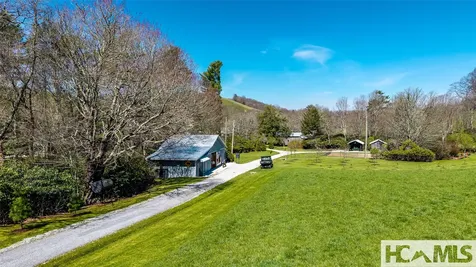 657 Fowler Road Glenville NC 28736