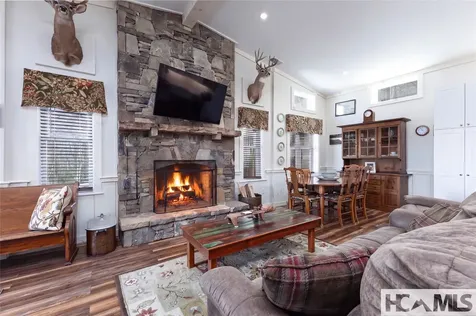 657 Fowler Road Glenville NC 28736
