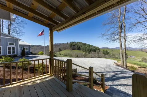 657 Fowler Road Glenville NC 28736
