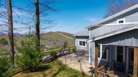 657 Fowler Road Glenville NC 28736