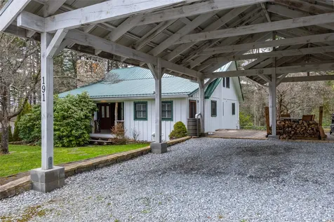 191 Chipmunk Trail Glenville NC 28736