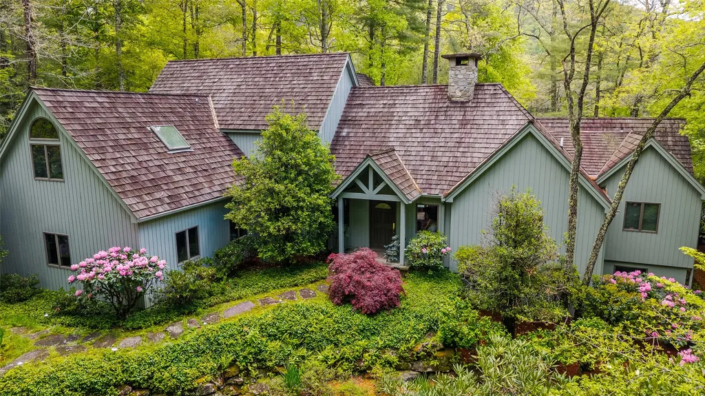 241 Indian Pipe Road Cashiers NC 28717