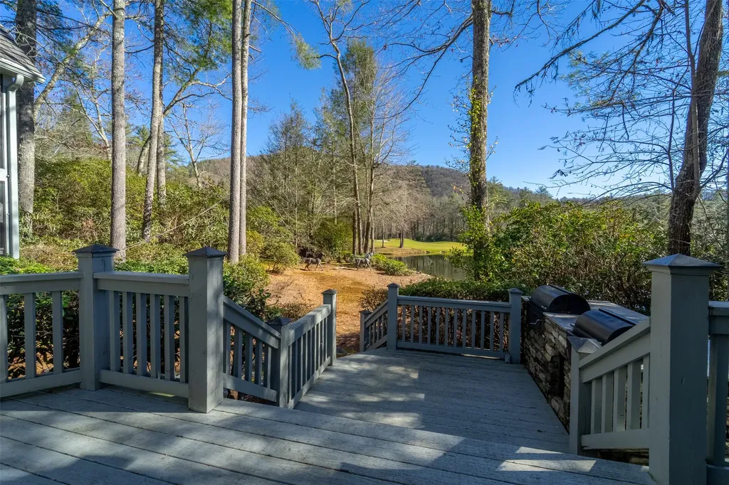 241 Indian Pipe Road Cashiers NC 28717