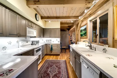 241 Indian Pipe Road Cashiers NC 28717