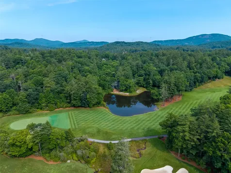 241 Indian Pipe Road Cashiers NC 28717
